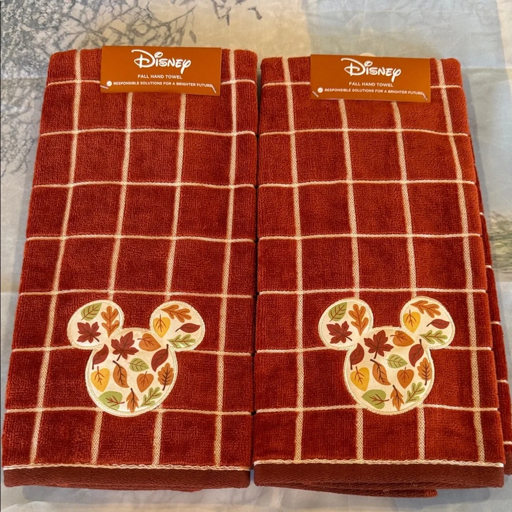 NWT Set of 2 Disney Red Checkered Hand Towels with Leafy Mickey Design